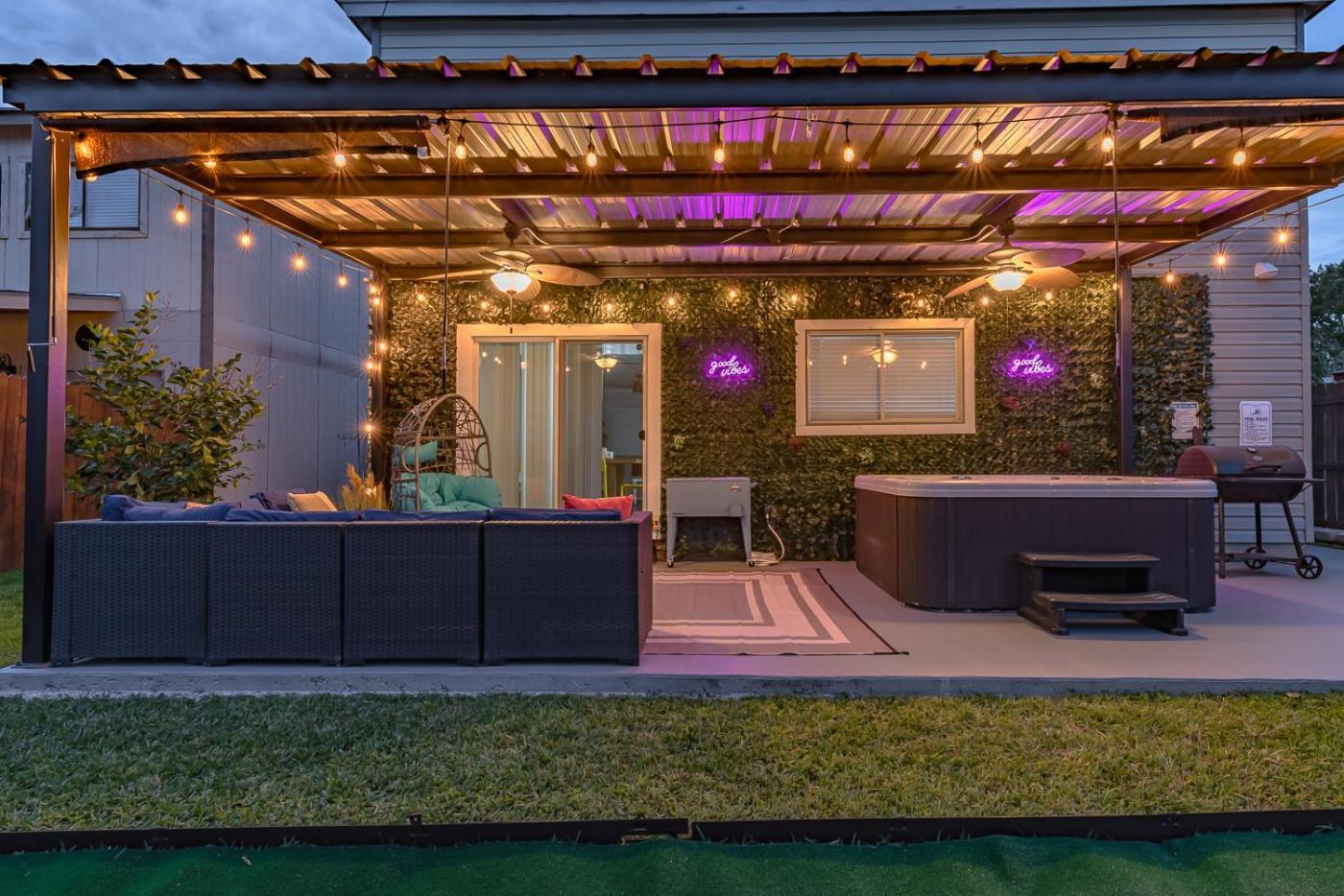 Gameroom, Bbq & Hot-Tub By Lackland & Seaworld San Antonio Exterior photo