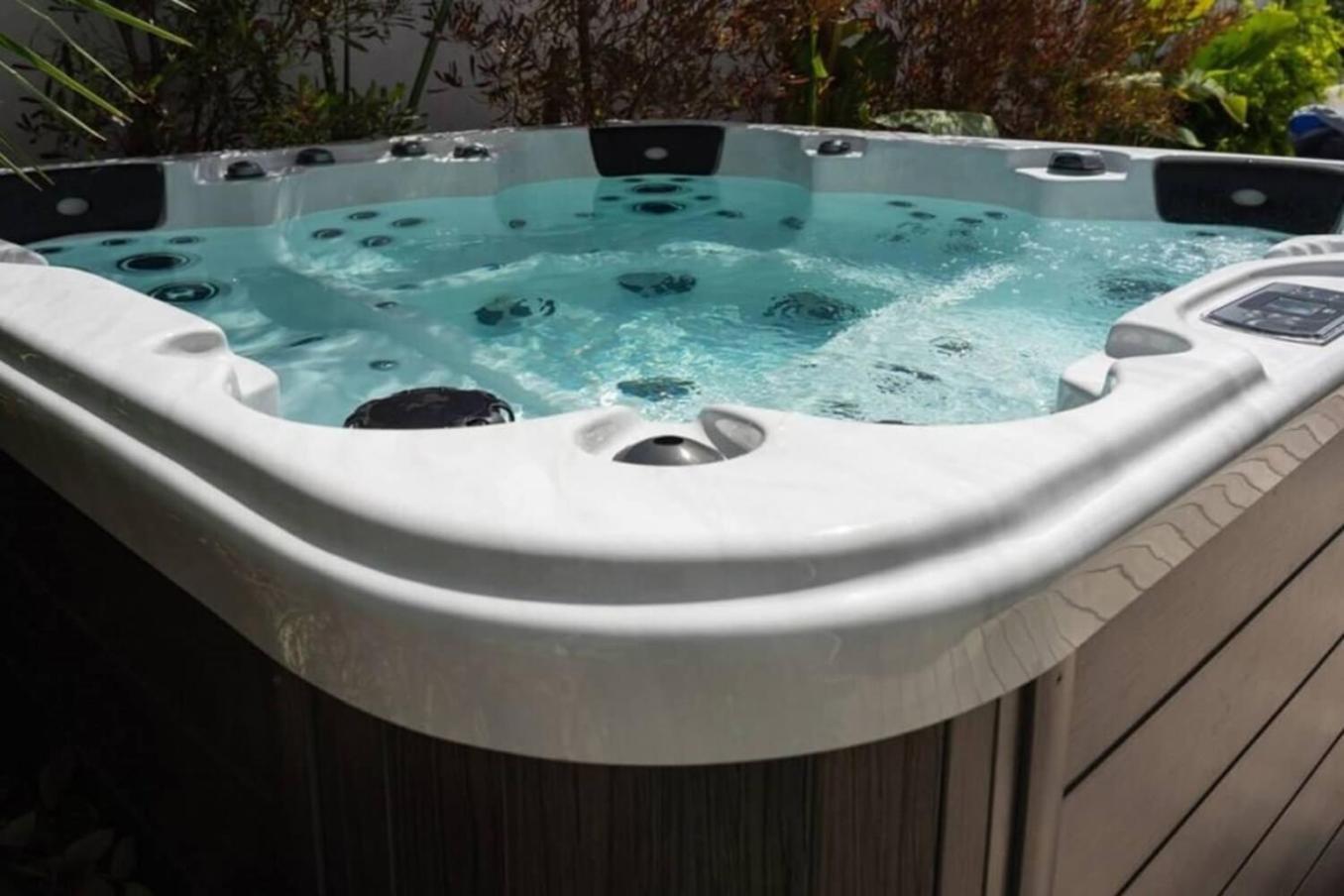 Gameroom, Bbq & Hot-Tub By Lackland & Seaworld San Antonio Exterior photo